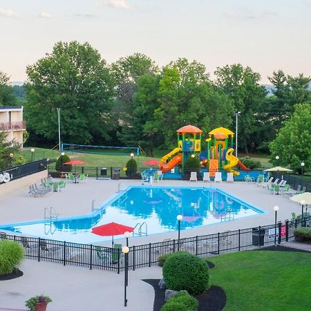 Red Lion Hotel Harrisburg Hershey מראה חיצוני תמונה