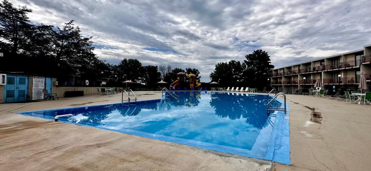 Red Lion Hotel Harrisburg Hershey מראה חיצוני תמונה