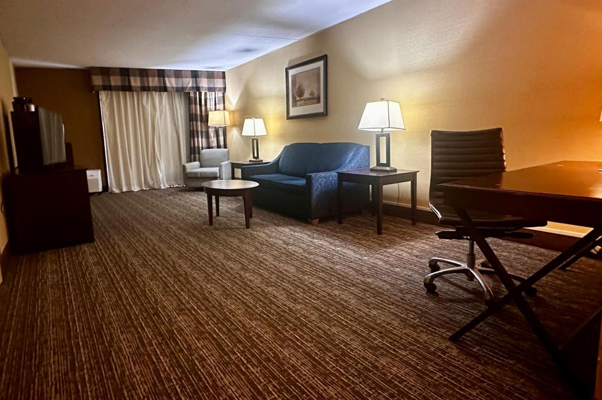 Red Lion Hotel Harrisburg Hershey מראה חיצוני תמונה