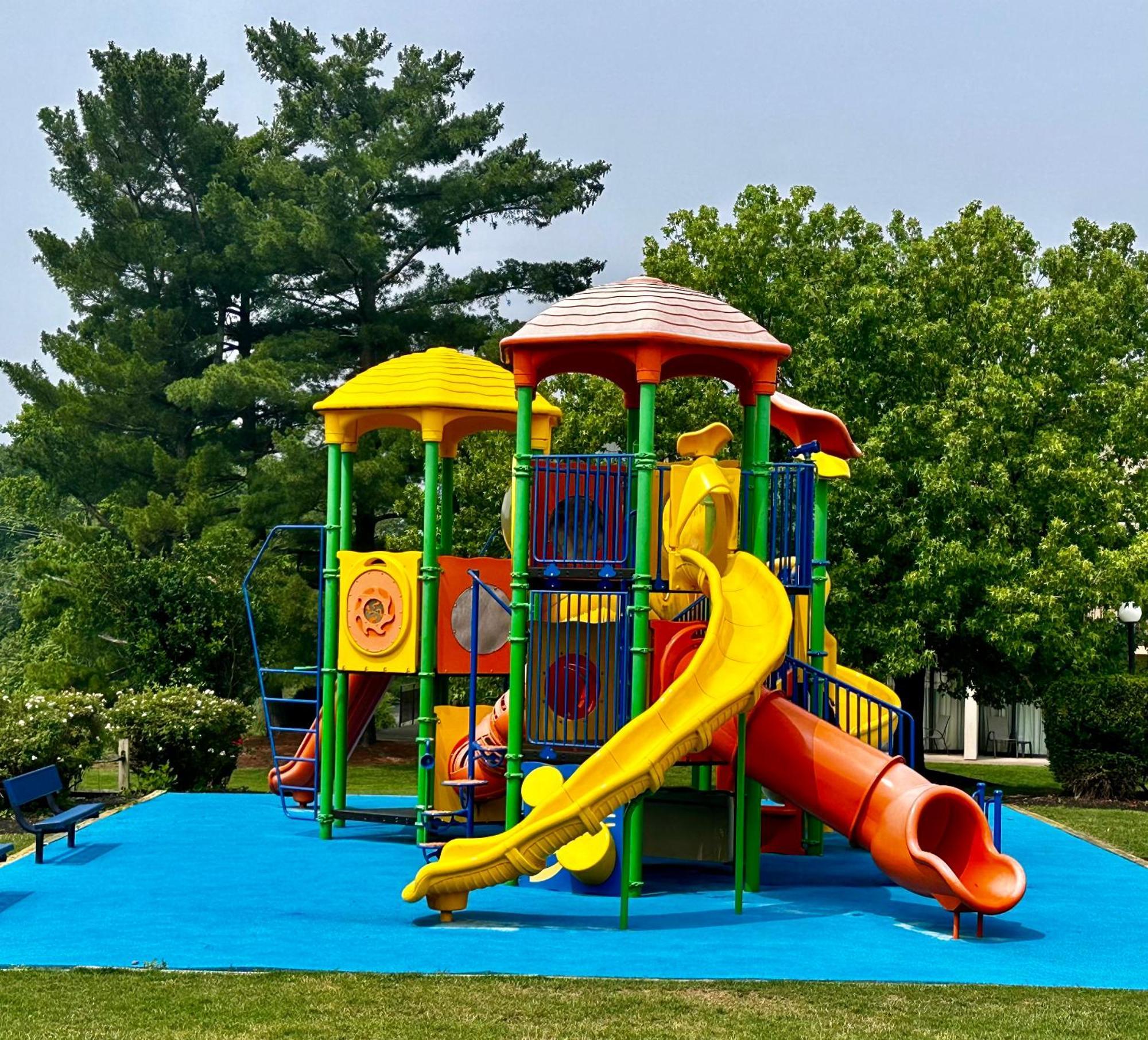 Red Lion Hotel Harrisburg Hershey מראה חיצוני תמונה